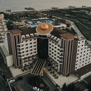 Saturn Palace Resort